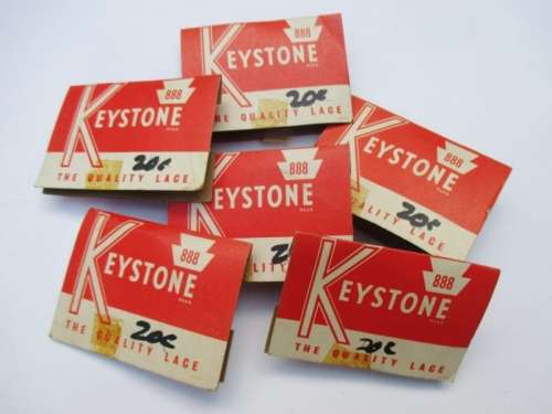 VINTAGE KIDS SHOELACES IN ORIGANAL PACKAGING