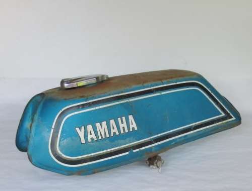 VINTAGE YAMAHA MOTOR CYCLE TANK