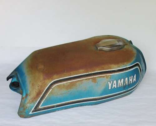 VINTAGE YAMAHA MOTOR CYCLE TANK