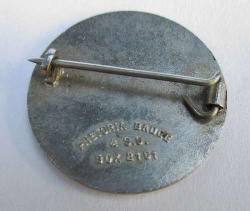 OVV Deugsame Huisvrou 10 Jaar pin bage