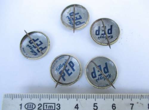 Kellogs 1947 PEP collectale pin bage lot