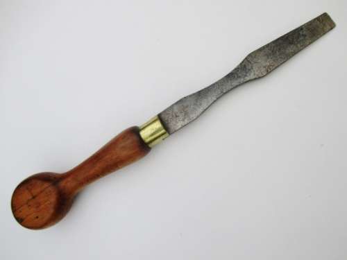 VINTAGE LARGE SCREW DRIVER