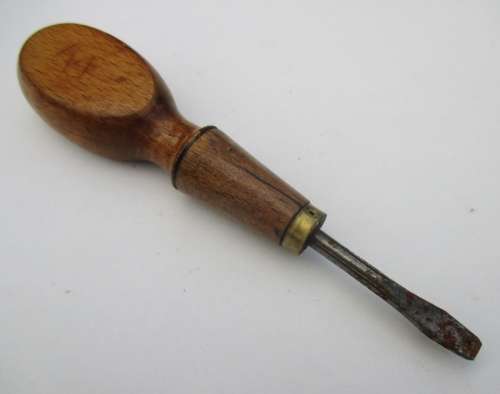 VINTAGE SMALL SCREW DRIVER TOOL