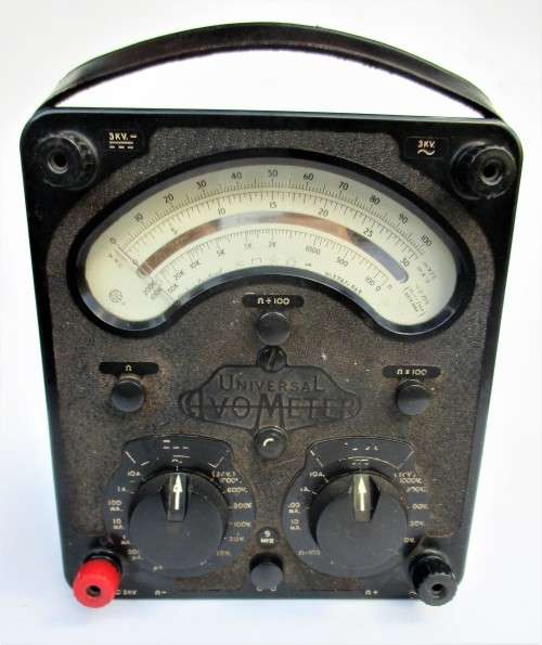 VINTAGE UNIVERSAL AVO METER
