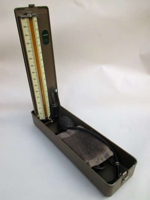 BLOOD PRESURE TESTER