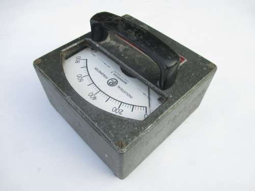 INDUSTRIAL PYROMETER