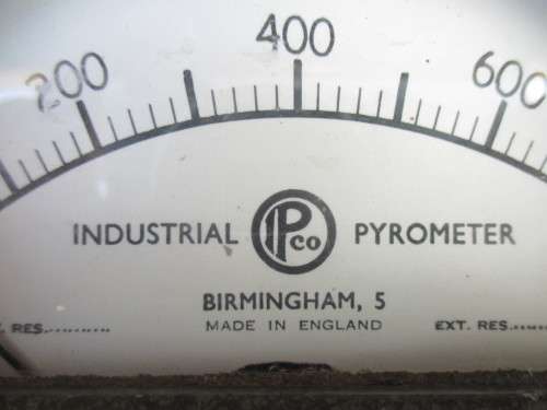INDUSTRIAL PYROMETER
