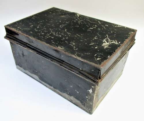 VINTAGE LOCKED MONEY TIN