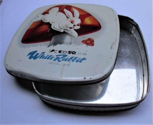 VINTAGE WHITE RABBIT SWEETS TIN