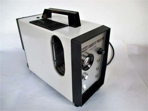 VINTAGE LUCKY CASSETTE PROJECTOR