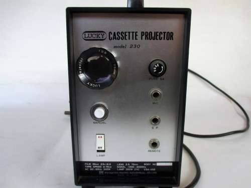 VINTAGE LUCKY CASSETTE PROJECTOR