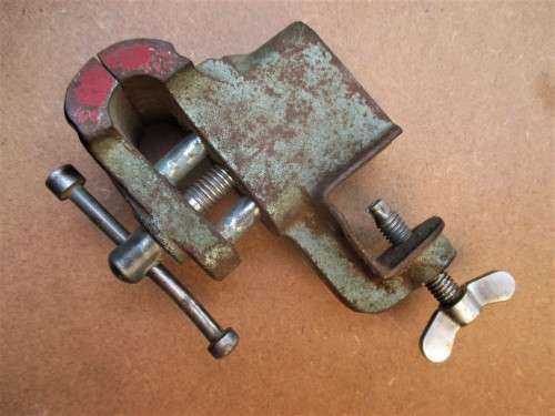 MINIATURE BENCH VICE