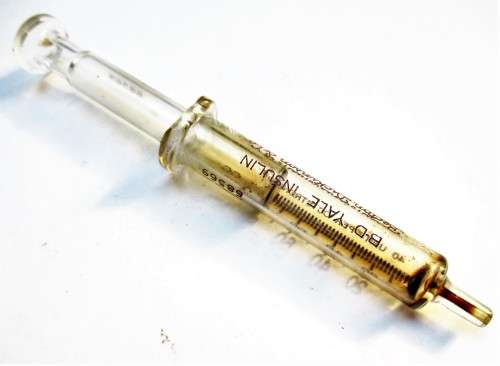 VINTAGE  MEDICAL INJECTION
