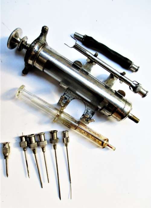 VINTAGE  MEDICAL INJECTION