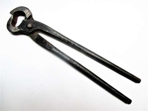 CUTTING/PIERCING BLACKSMITH TONGS