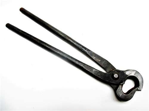CUTTING/PIERCING BLACKSMITH TONGS