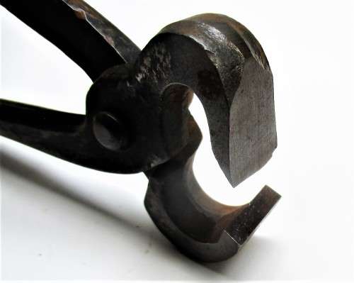 CUTTING/PIERCING BLACKSMITH TONGS