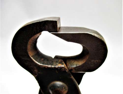CUTTING/PIERCING BLACKSMITH TONGS