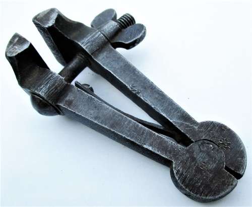 HAND VICE