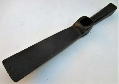 VINTAGE MASONRY HAMMER PICK HEAD