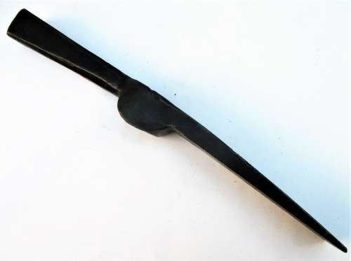 VINTAGE MASONRY HAMMER PICK HEAD