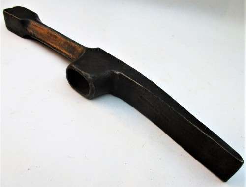 VINTAGE MASONRY HAMMER PICK HEAD