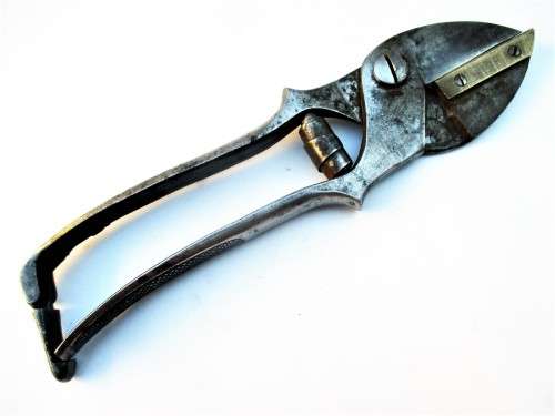 CUTTER WITH ONE BRASS SIDE