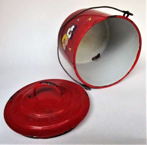 RED ENAMEL CONTAINER