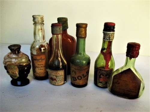 VINTAGE MINIATURE BOTTLE LOT (x25 bottles)