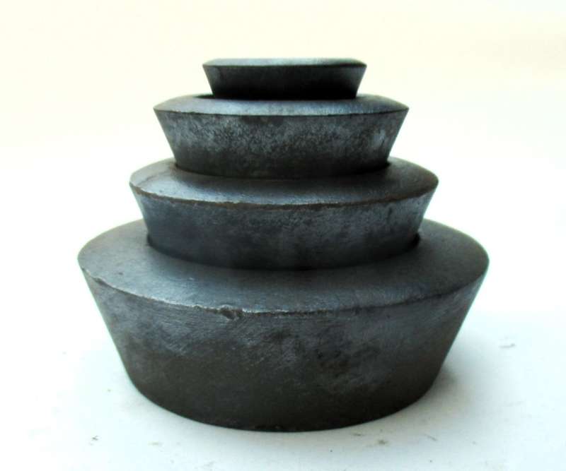 ANTIQUE SCALE WEIGHTS