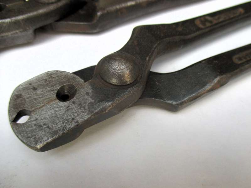 MUSTAD FARRIER TOOLS CLINCHER AND NAIL PULLER
