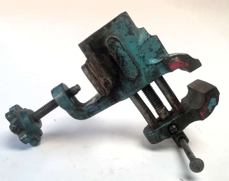 SMALL BENCH VICE