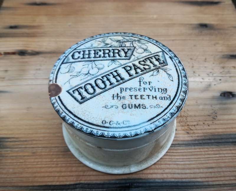 CHERRY TOOTH PASTE POT LID