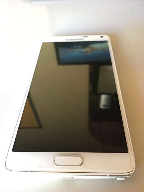 Samsung Galaxy Note 4 *Excellent Condition* + FREE COURIER SHIPPING + UAG Cover + Samsung Flip Cover