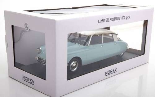 Citroen DS19 1/18 scale model