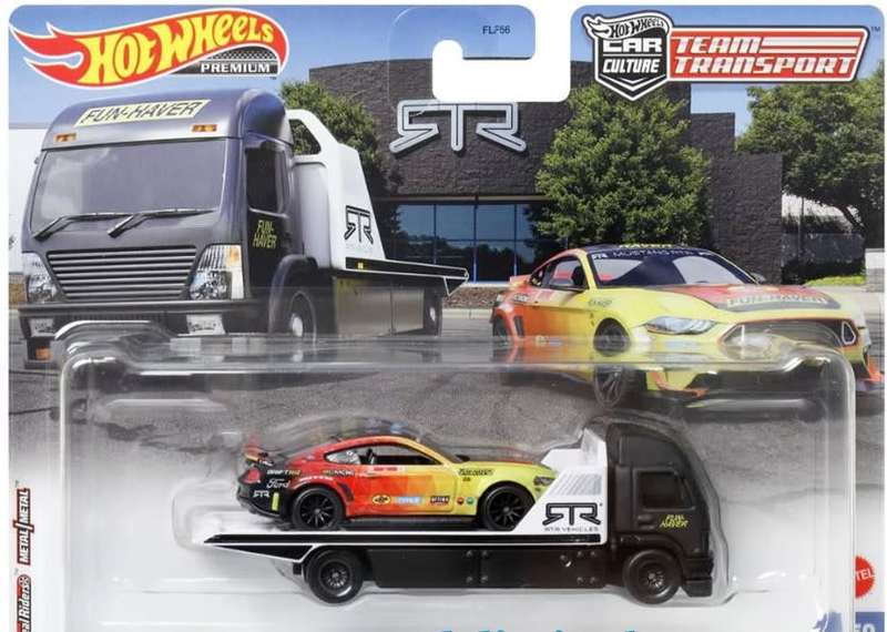 Hot Wheels Team Transport #50 `23 Ford Mustang RTR Spec 5 and Aero Lift