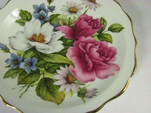 REGENCY:  Beautiful Little Scalloped Pin Dish!