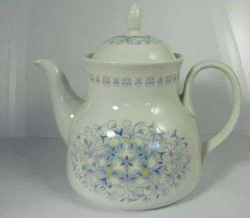 ROYAL DOULTON:  Lovely Vintage 'Crawford TC 1114' Teapot!