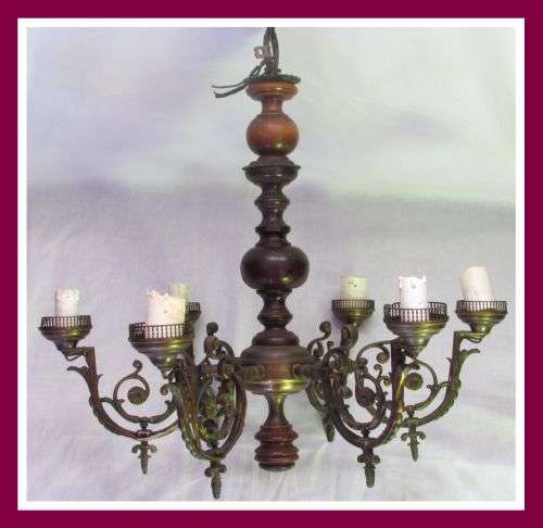 Stunning 6 Light Chandelier!