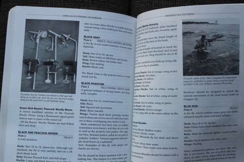 African Fly-fishing Handbook: A Guide to Freshwater and Saltwater Fly-fishing in Africa