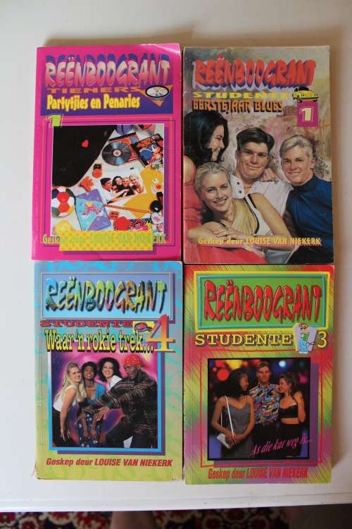 4 x Reenboogrant boeke