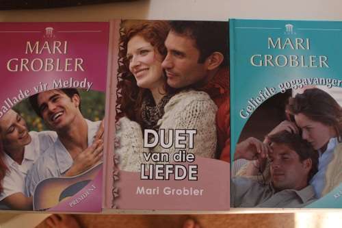 3 x Mari Grobler hardeband boeke baie mooi toestand
