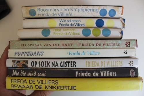8 x Frieda de Villiers hardeband boeke