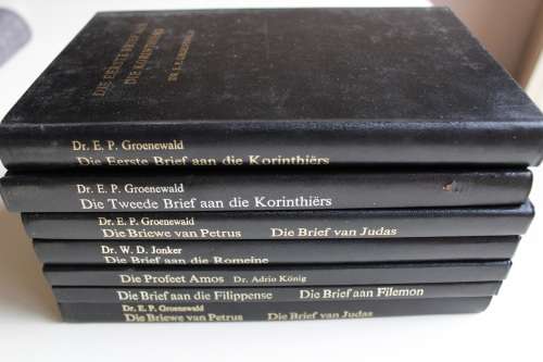 Kommentare - Filippense, Filemon, Korinthiers 1 en 2 , Petrus, Judas, Amos, Romeine..