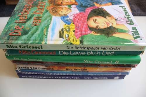 7 x Nita Griessel hardeband boeke