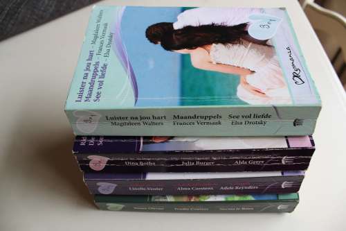 4 x Romanza omnibus sagtebande baie goed vir lees