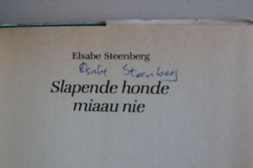 GETEKEN: Slapende honde miaau nie - Steenberg