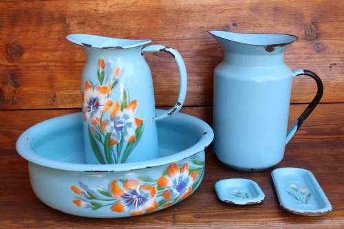 Old 4 piece set enamel wash basin & jug and extra jug