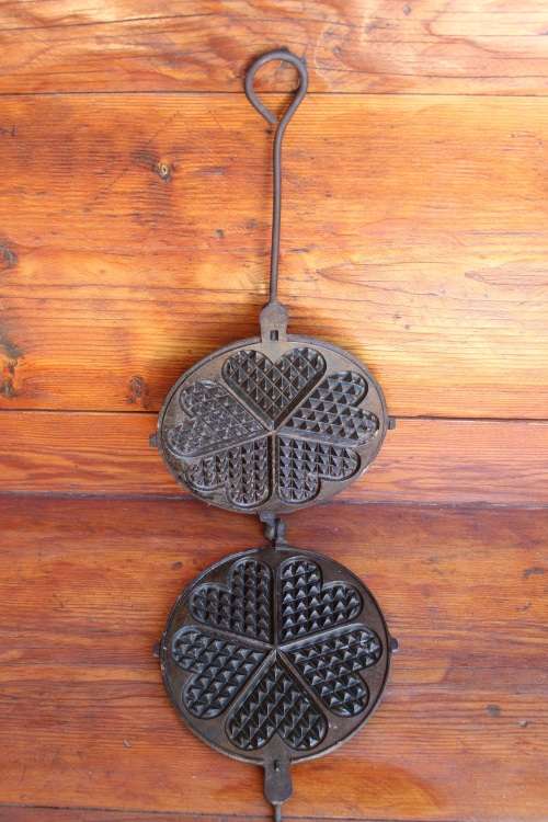 Vintage waffle maker cast iron Husqvarna Norrahammar no. 5