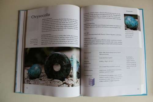 Healing Crystals and Gemstones: From Amethyst to Zircon  - Schreiber & Peschek-Bohmer